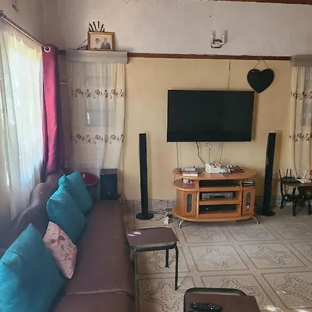 Relaxing Getaway Home In Nairobi-2