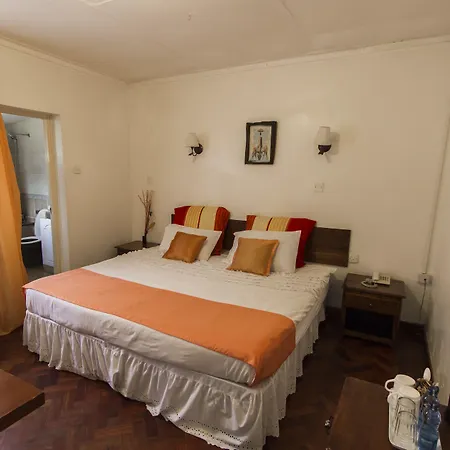 Godials Bed & Breakfast-3